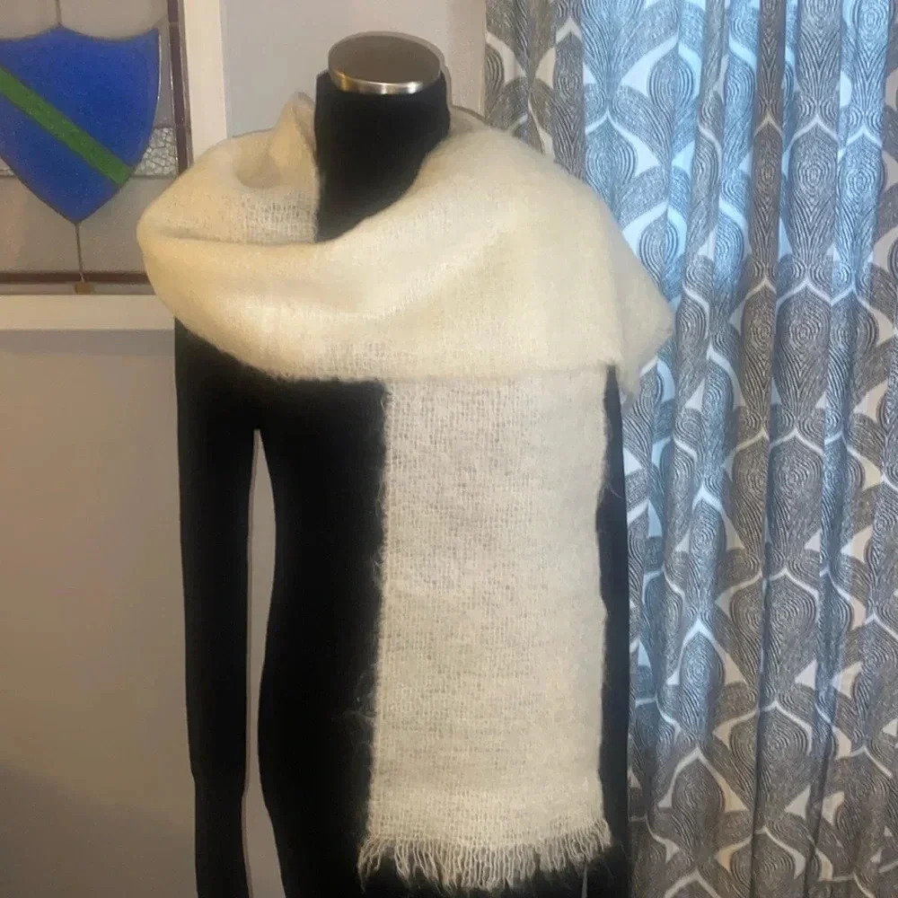 Smith’s of Bermuda mohair/ wool blend scarf